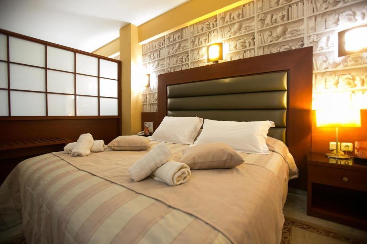 City Life Hotel Heraklion  Bagian luar foto