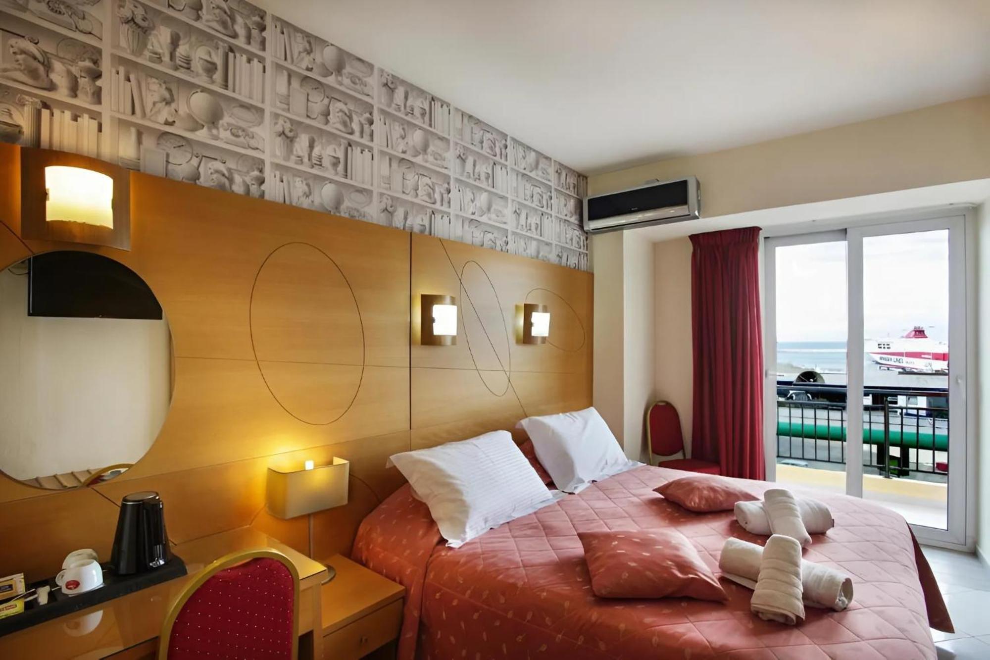 City Life Hotel Heraklion  Bagian luar foto
