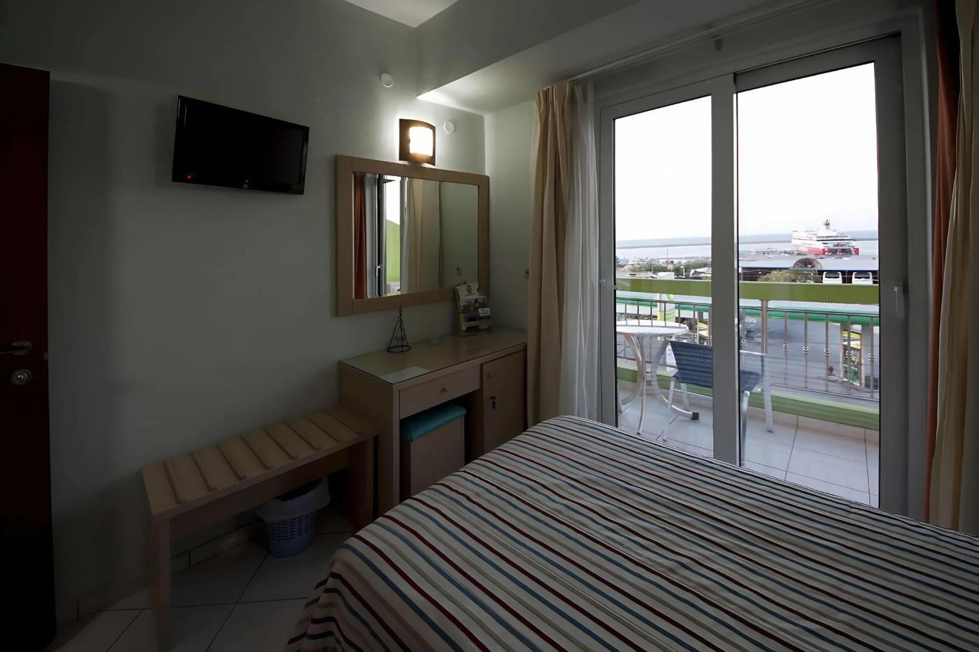 City Life Hotel Heraklion  Bagian luar foto